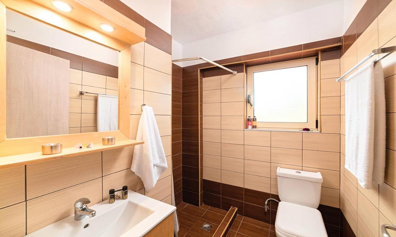 Aqua Blue Villas With Heated Pool Mathés المظهر الخارجي الصورة