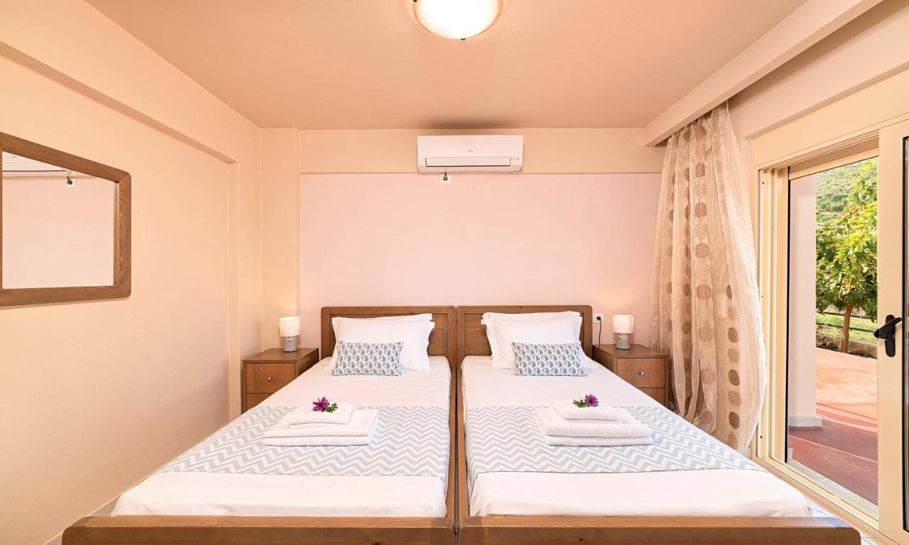 Aqua Blue Villas With Heated Pool Mathés المظهر الخارجي الصورة